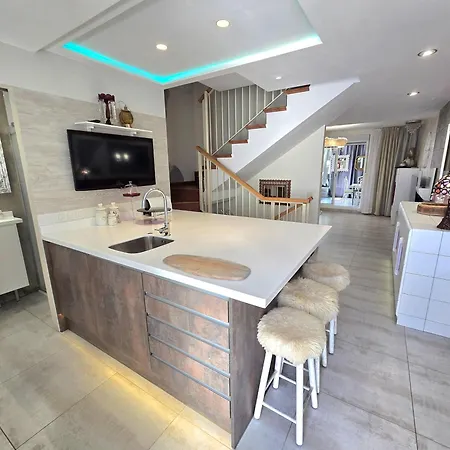Townhouse *