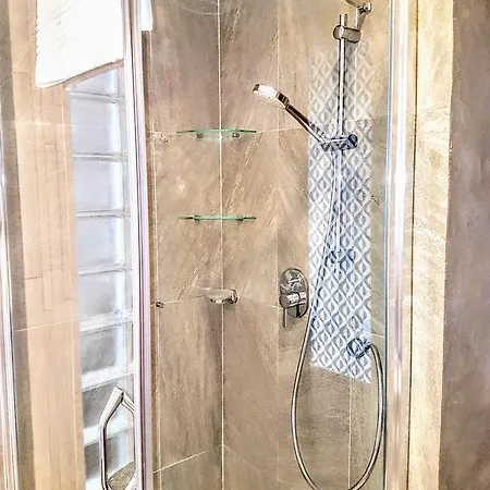 Townhouse * אדחה